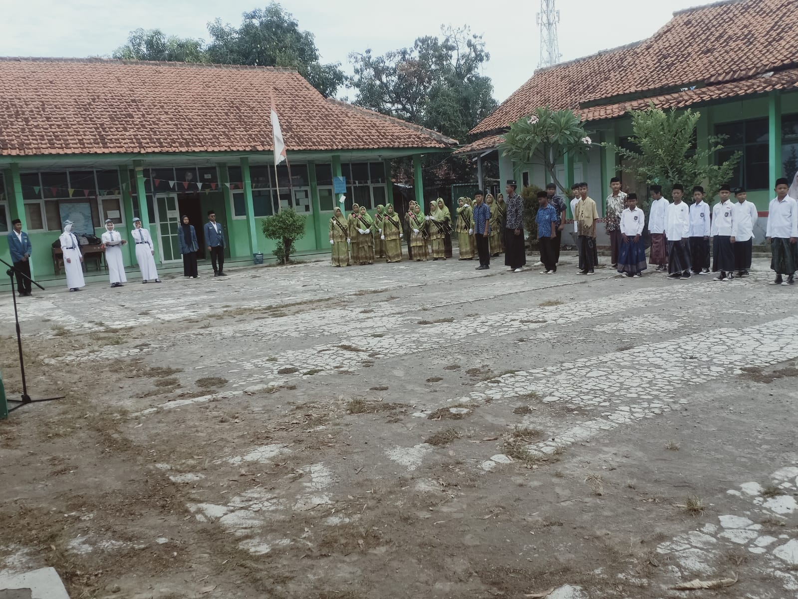 peringatan-hari-santri-kecamatan-tengahtani-tahun-2025